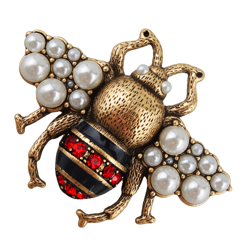 Брошь (Майорка белая, кристаллы красные; покрытие античное золото)