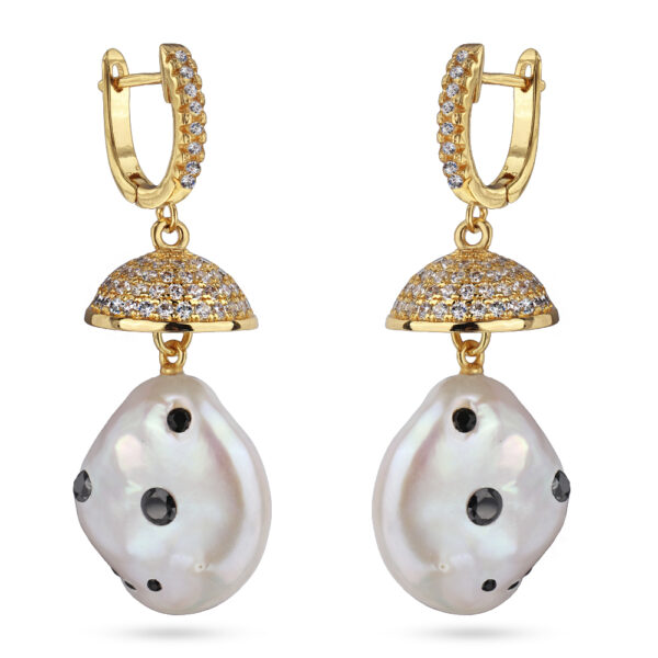 Серьги (жемчуг барочный белый, кристаллы черные; покрытие золото)