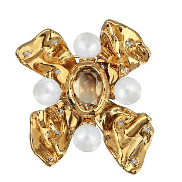 Брошь Грациоза (кристаллы SW шампань, Майорка белая; покрытие золото)